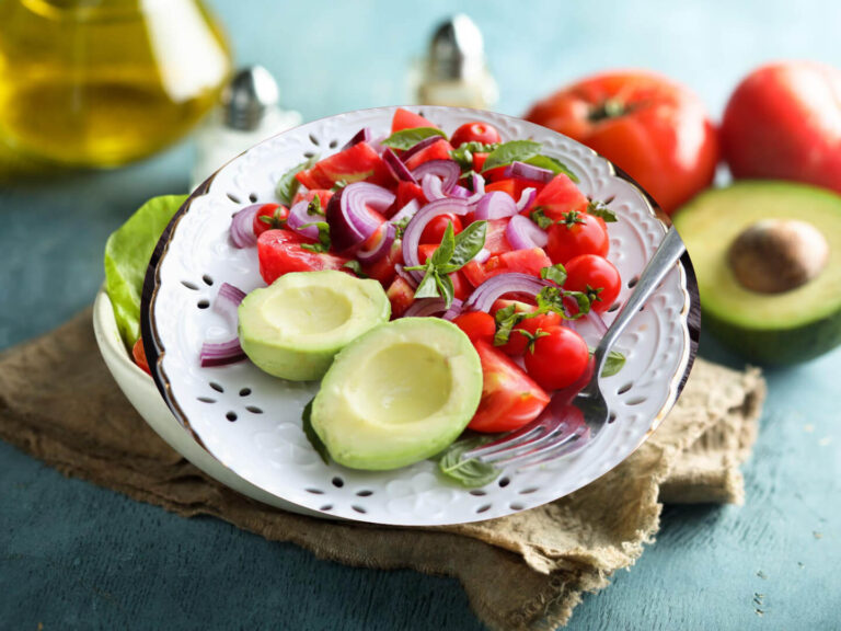 best ensalada con palta near me